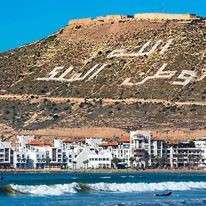 De Luxe ,piscine,parking,terrasse Apartment Agadir